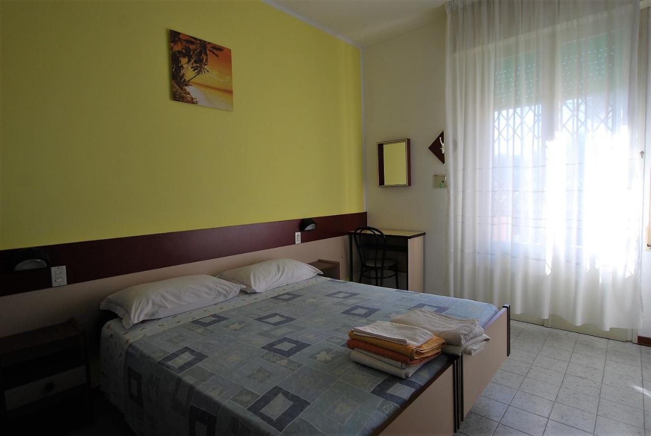 Hotel Cesari Rimini Kültér fotó