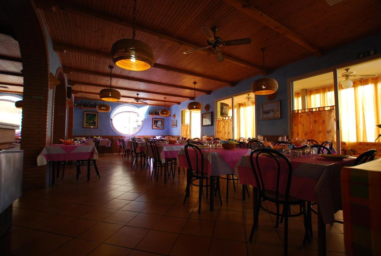Hotel Cesari Rimini Kültér fotó