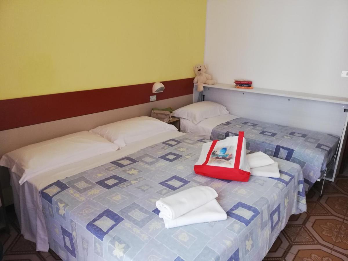 Hotel Cesari Rimini Kültér fotó